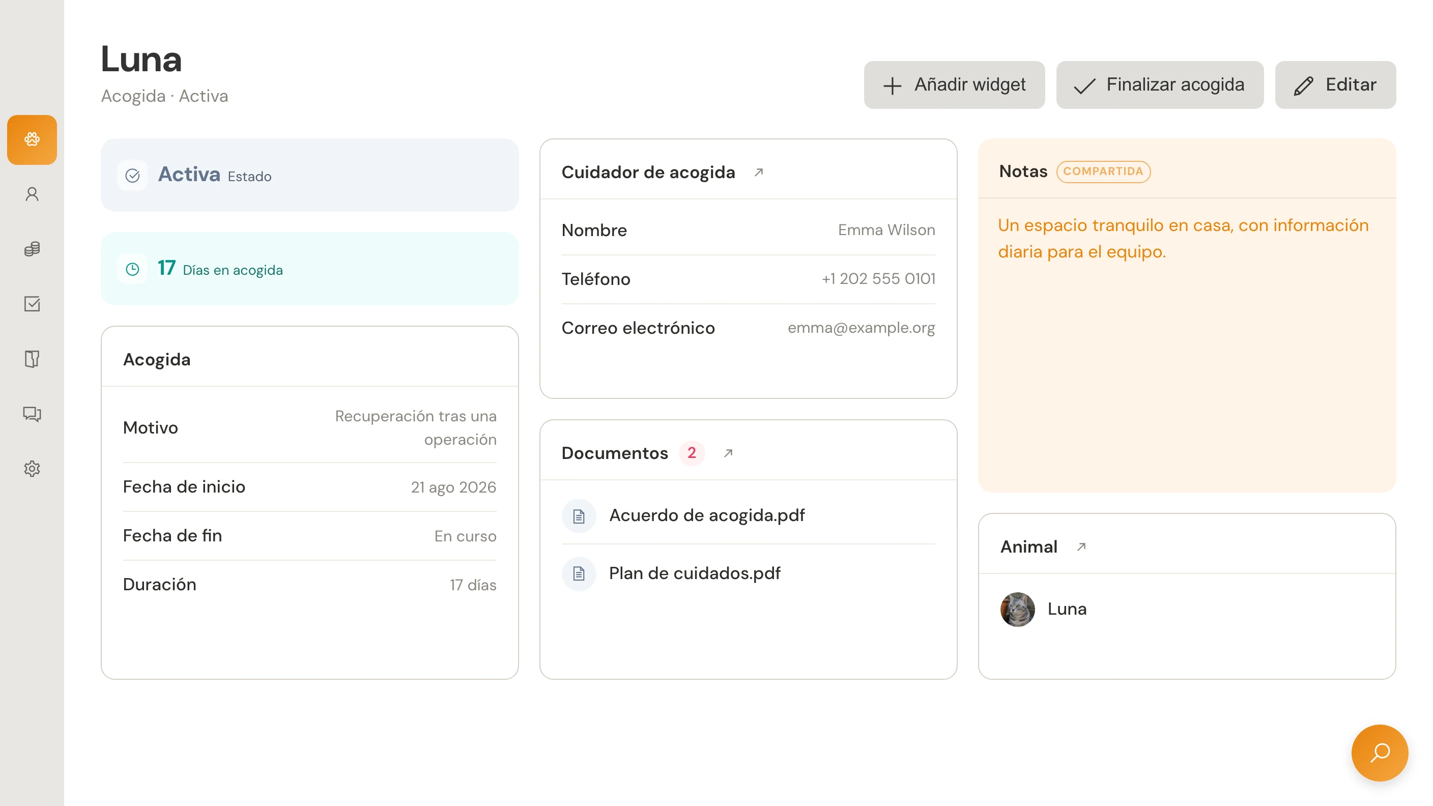 Panel de acogida de Luna con la navegación de la aplicación y widgets de estado, días en acogida, cuidadora, fechas, notas compartidas y documentos.
